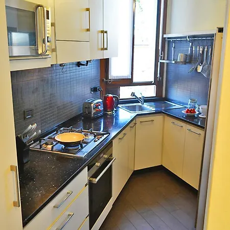 Apartment Piazza Vesuvio 23
