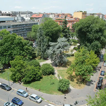Piazza Vesuvio 23 * Milan